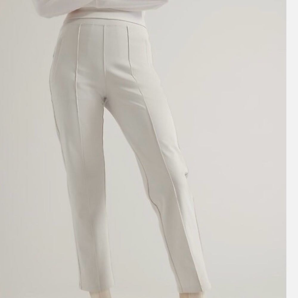 Athleta Headlands Hybrid Pant Color Beige Tan  Pull On Size 6/T